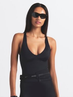 NWT NikeSKIMS Shine V-neck Tank